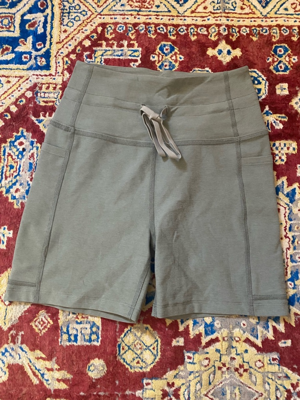 Beyond Yoga Spacedye Heather Green Go Pocket 5” Biker Shorts Medium